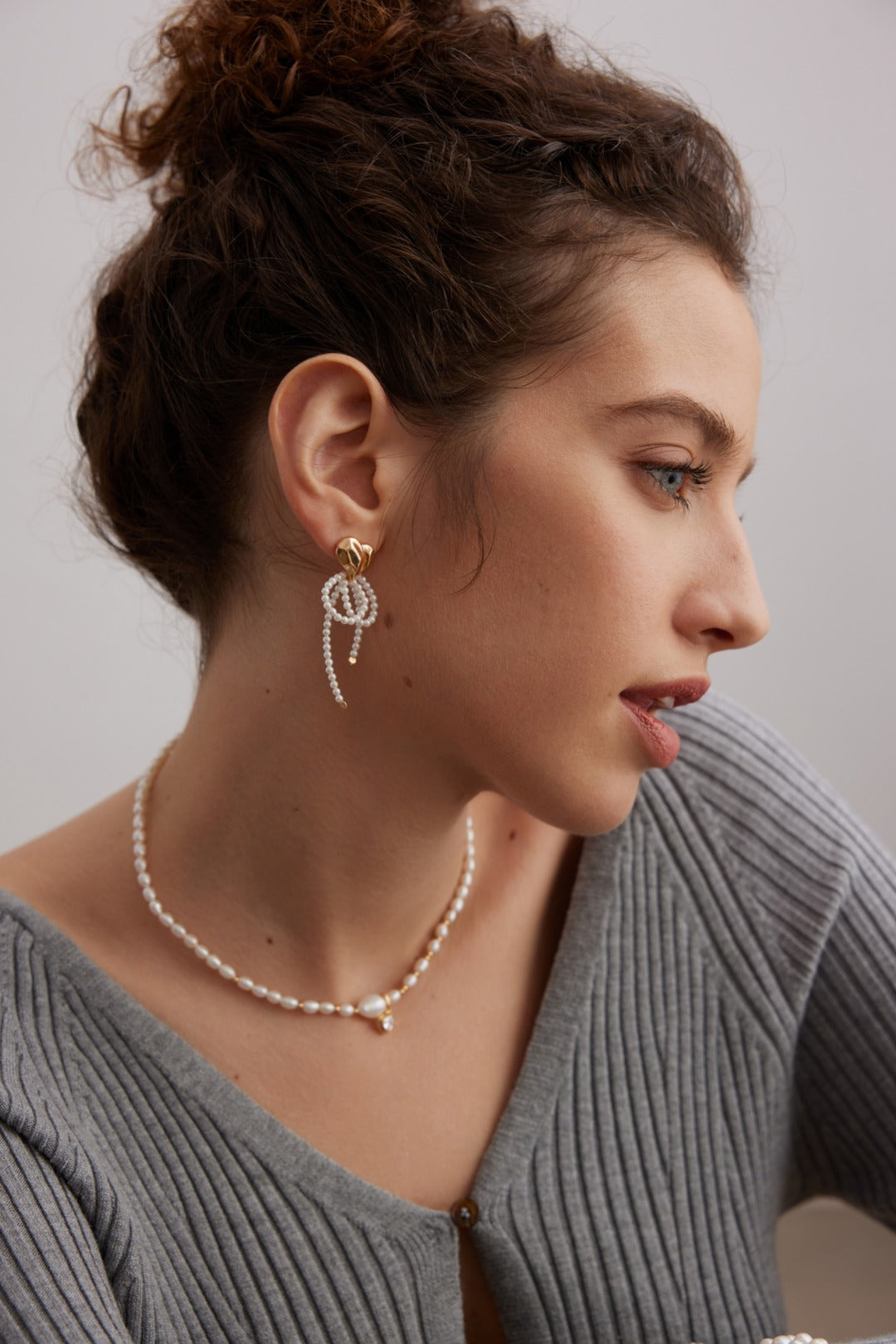 Pearl Ribbon Earring